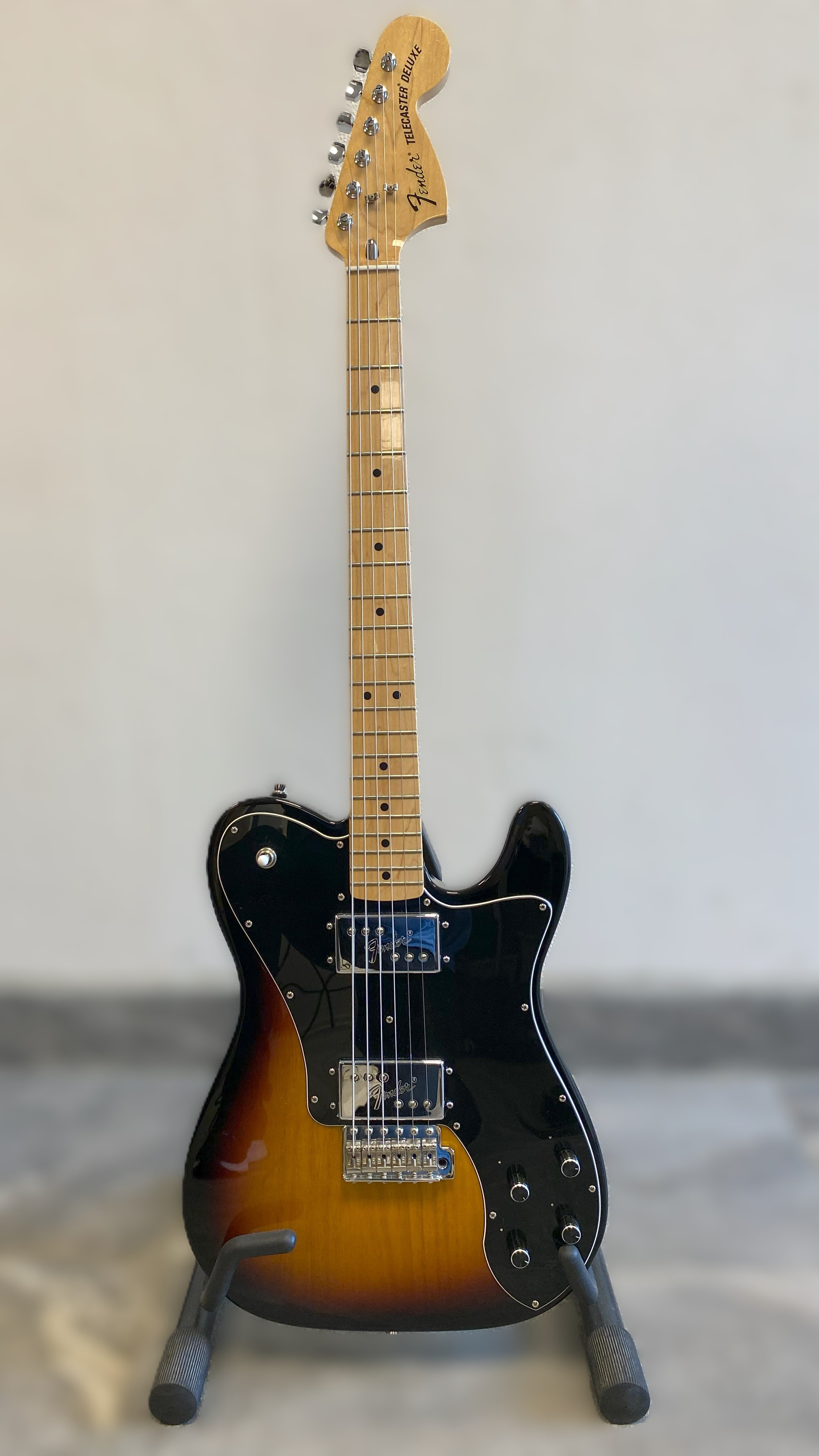(BRUGT)  Fender Classic Player Telecaster Deluxe with Tremolo